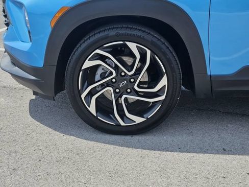 Used 2025 Chevrolet TrailBlazer RS w/ Convenience Package FWD image 13