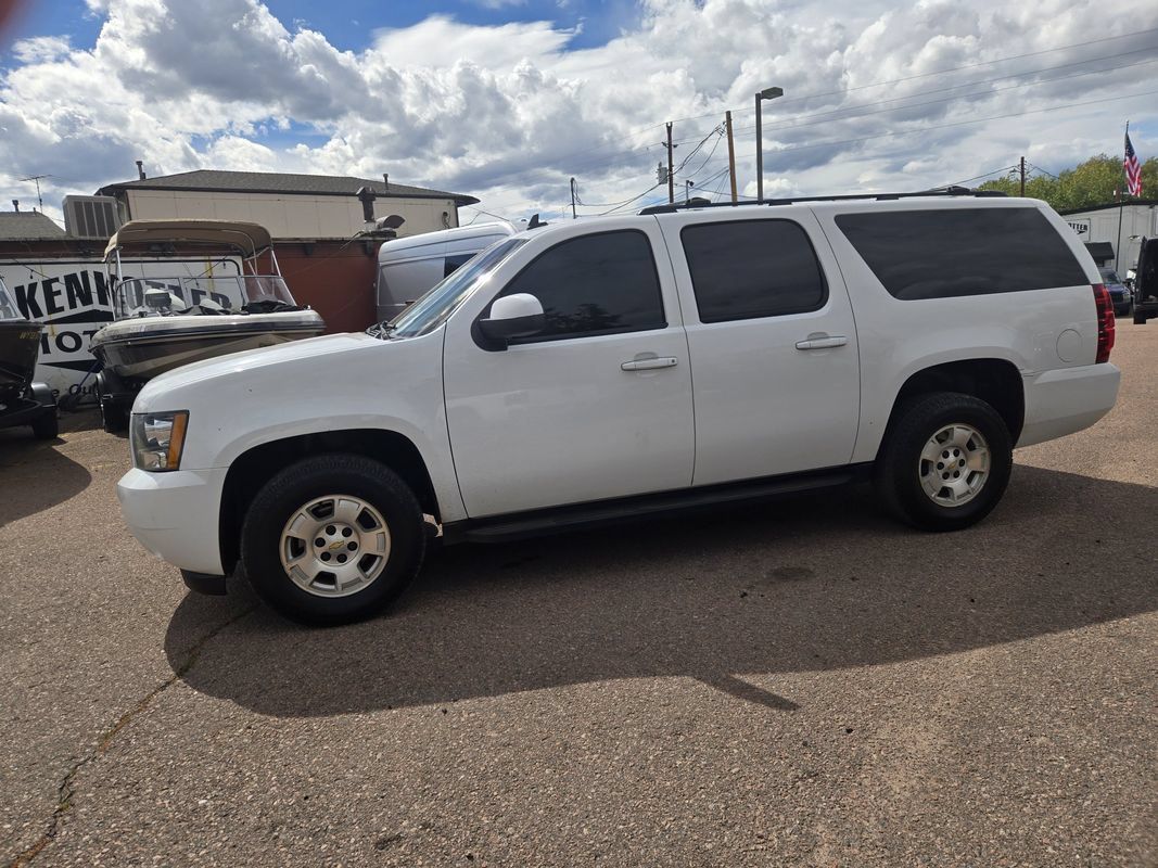 Used 2013 Chevrolet Suburban LT AWD/4WD image 6