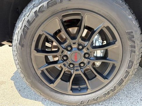 Used 2024 Toyota Tundra Limited w/ TRD Off-Road Package AWD/4WD image 10