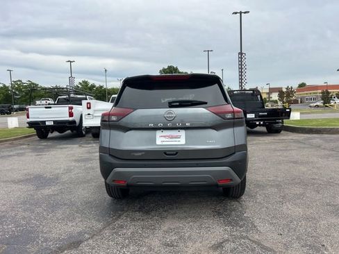 Used 2023 Nissan Rogue S AWD/4WD image 4