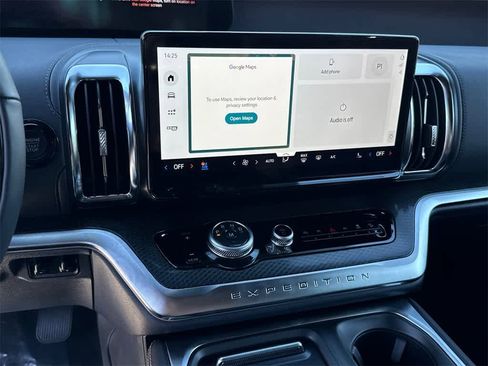 New 2025 Ford Expedition Platinum w/ Stealth Appearance Package image 28