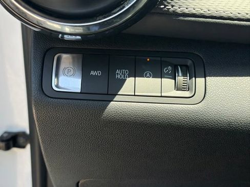 Used 2026 Chevrolet Equinox LT AWD/4WD image 26