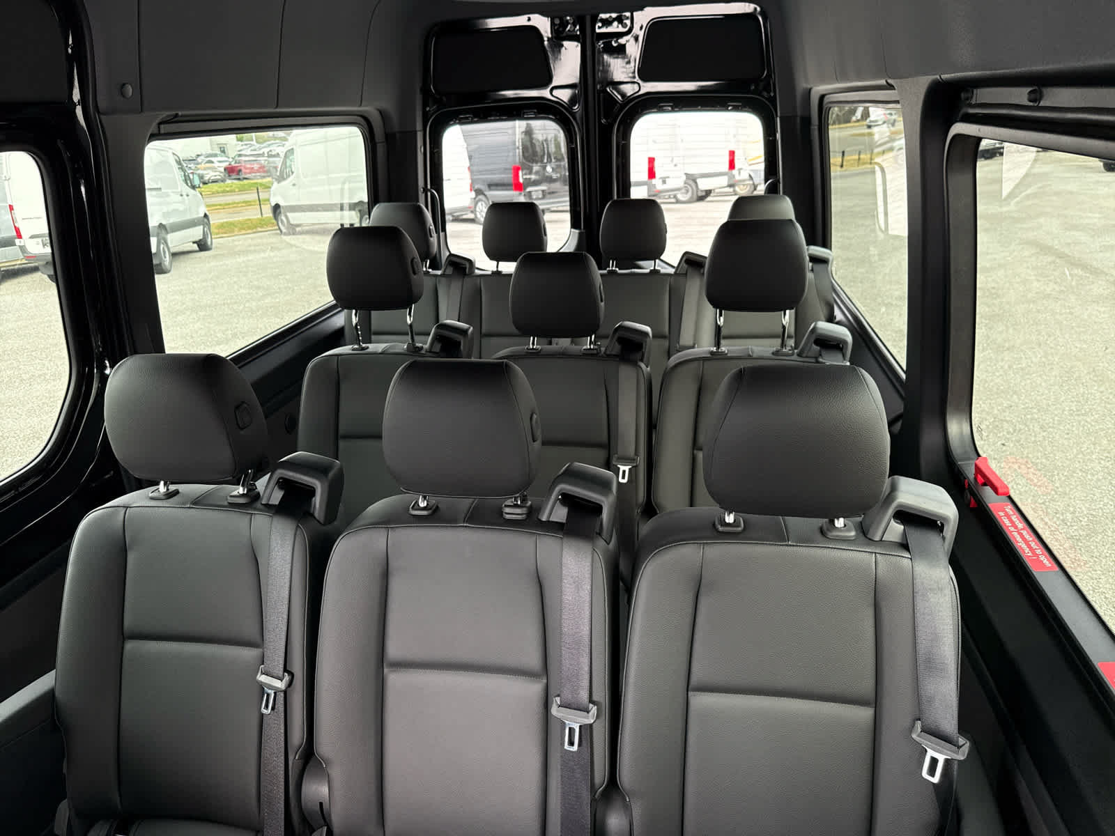 Used 2025 Mercedes-Benz Sprinter 2500 image 25