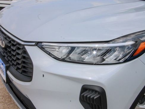 Used 2025 Ford Escape Active FWD image 7