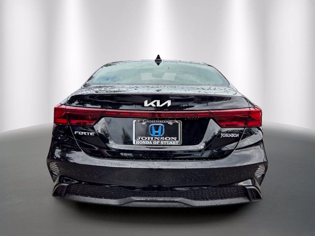 Used 2024 Kia Forte LXS w/ LXS Technology Package FWD image 6