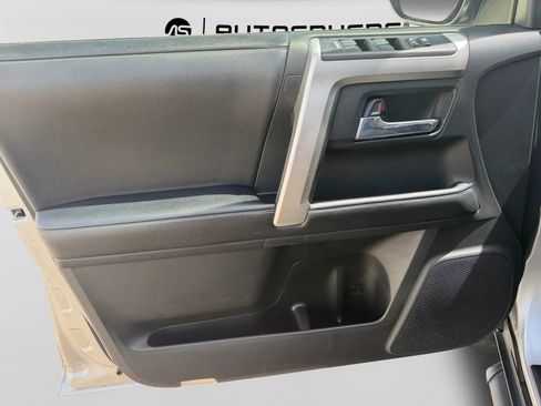 Used 2020 Toyota 4Runner 4WD image 14
