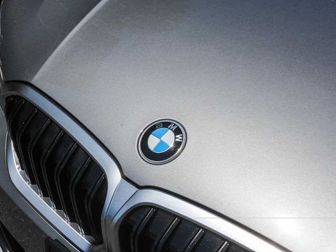 Used 2026 BMW 330i Sedan w/ Premium Package RWD image 11