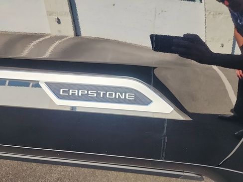 Used 2022 Toyota Tundra Capstone AWD/4WD image 10