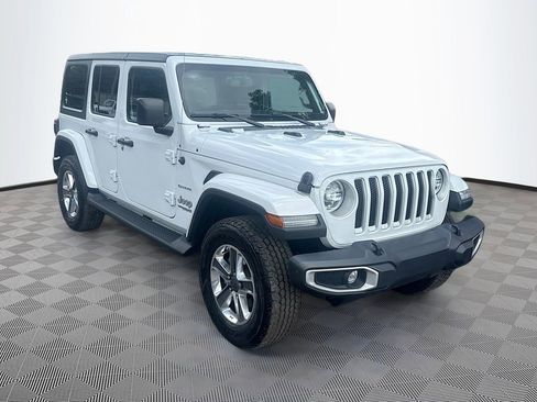 Used 2022 Jeep Wrangler Unlimited Sahara w/ LED Lighting Group AWD/4WD image 4
