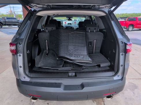 Used 2018 Chevrolet Traverse LT FWD image 22
