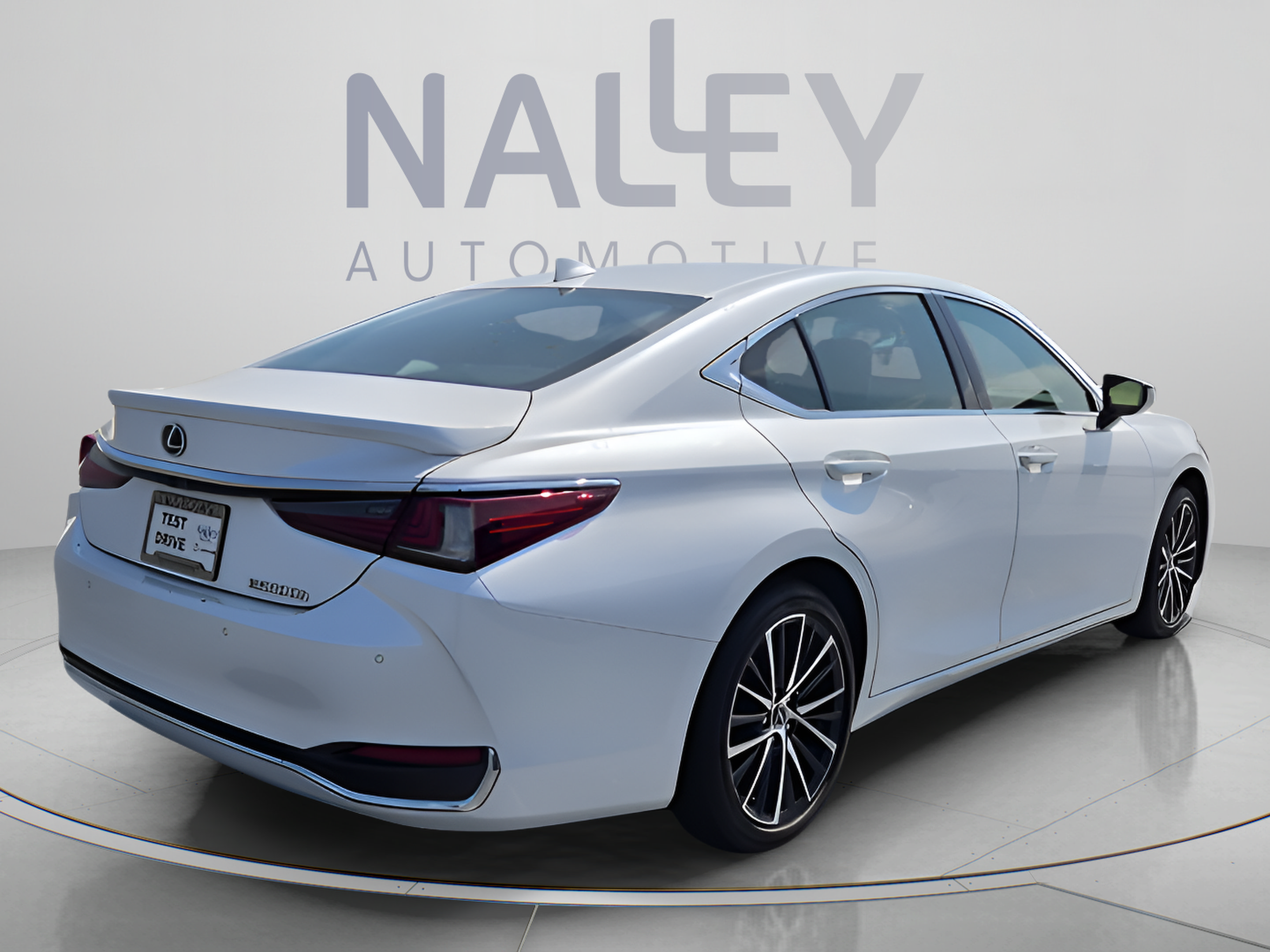 Certified 2023 Lexus ES 300h w/ Premium Package FWD image 5