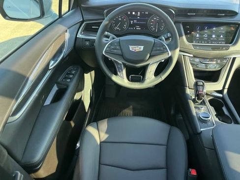 Certified 2025 Cadillac XT5 Sportv w/ Technology Package AWD/4WD image 36