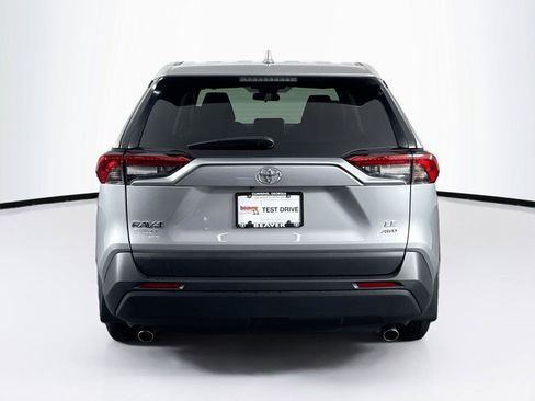 Used 2025 Toyota RAV4 LE AWD/4WD image 15