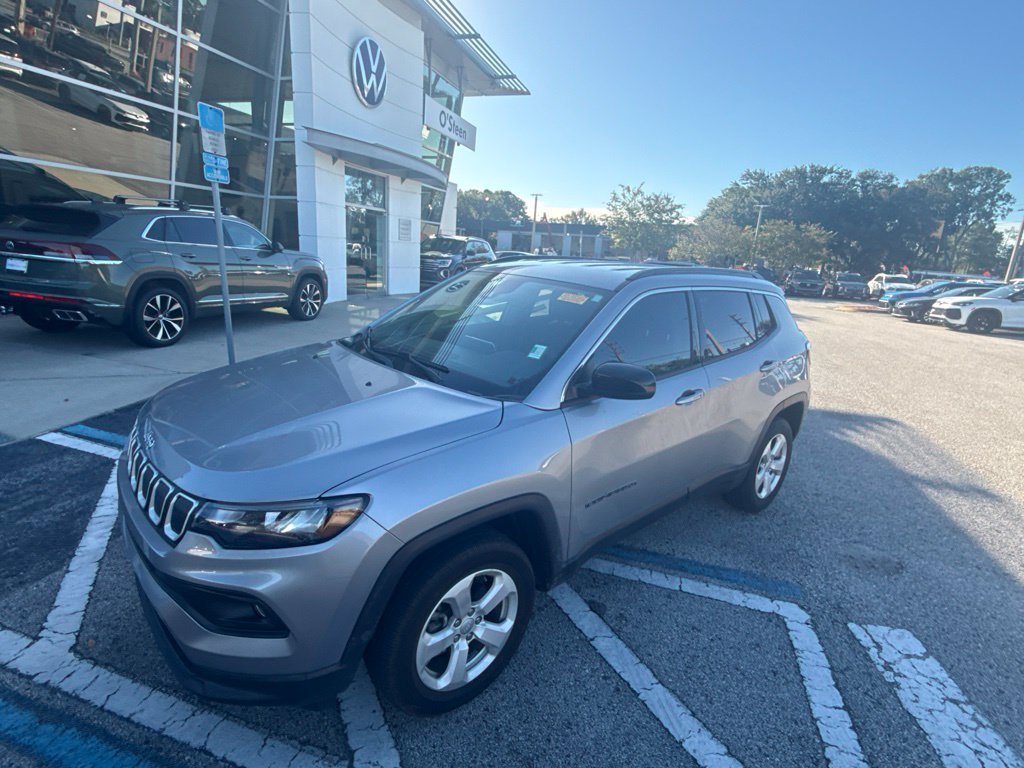 Used 2022 Jeep Compass Latitude AWD/4WD image 30