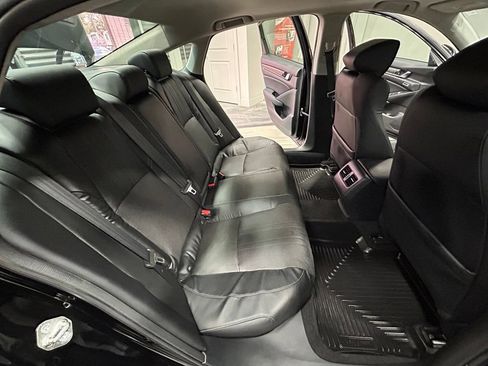 Used 2018 Honda Accord EX-L image 42