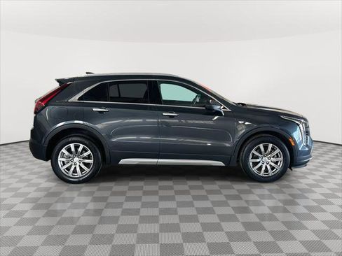 Used 2020 Cadillac XT4 Premium Luxury image 4