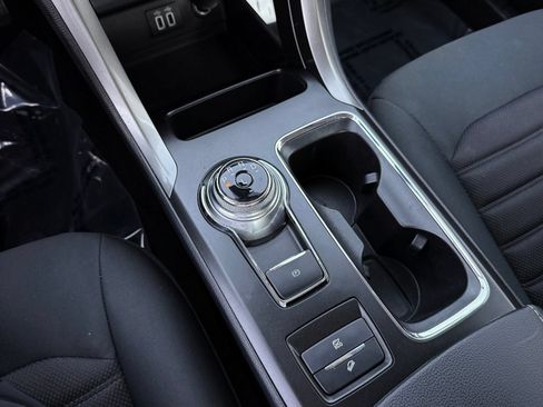Used 2019 Ford Fusion SE FWD image 35