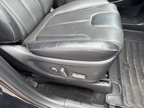 Used 2023 Hyundai Palisade Calligraphy image 33