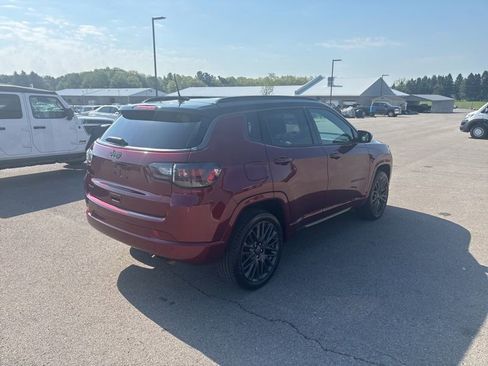 Used 2022 Jeep Compass High Altitude AWD/4WD image 3