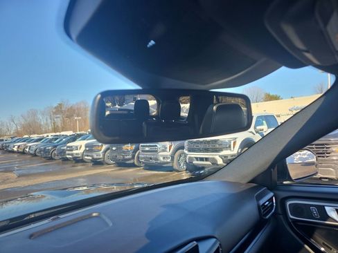 Used 2022 Ford Explorer ST image 41