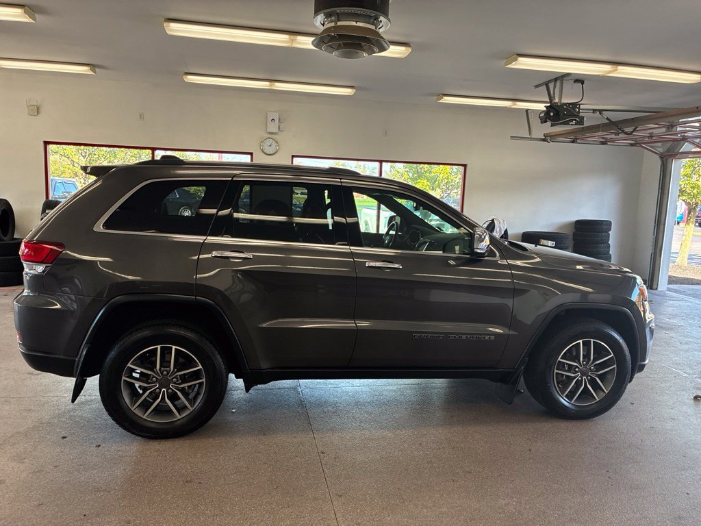 Used 2021 Jeep Grand Cherokee Limited AWD/4WD image 36