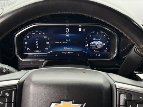 Used 2024 Chevrolet Silverado 1500 LT w/ Z71 Off-Road Package AWD/4WD image 21