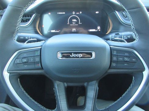 Used 2025 Jeep Grand Cherokee L Limited w/ Trailer Tow Package image 25