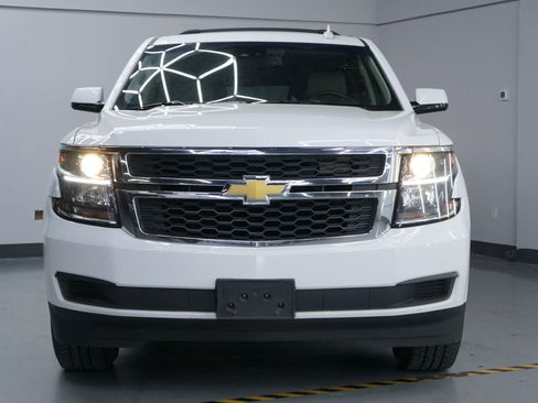 Used 2015 Chevrolet Suburban LT image 3