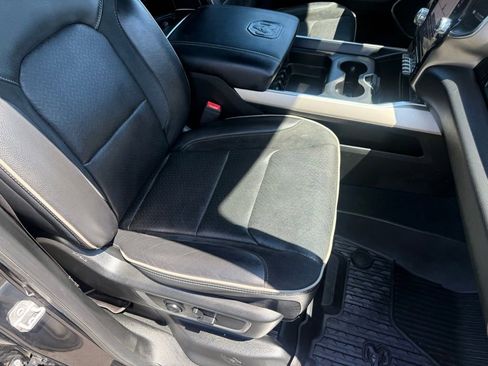 Used 2019 RAM 1500 Laramie AWD/4WD image 56
