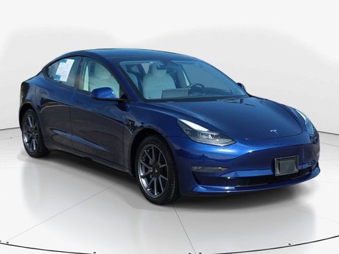 Used 2022 Tesla Model 3 Long Range AWD/4WD image 2
