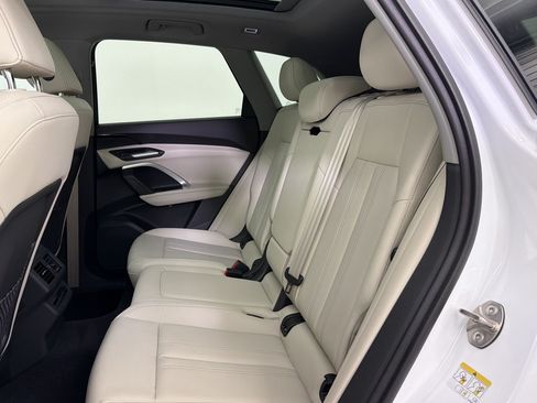 Certified 2025 Audi Q5 Premium w/ Convenience Package AWD/4WD image 15