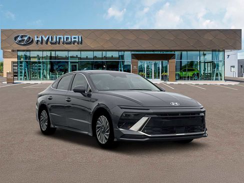 New 2026 Hyundai Sonata Limited FWD image 11