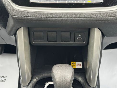 Used 2023 Toyota Corolla Cross LE image 41