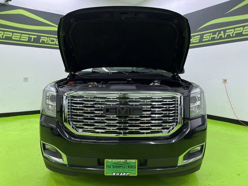 Used 2017 GMC Yukon SLT AWD/4WD image 4