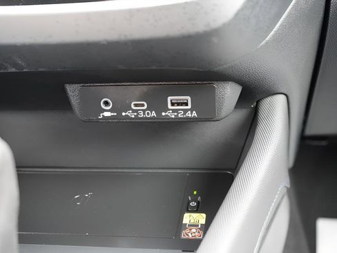 Used 2025 Subaru Forester Premium w/ Convenience Package #1 AWD/4WD image 32