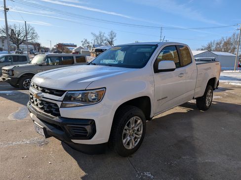 Used 2021 Chevrolet Colorado LT w/ Fleet Safety Package image 2