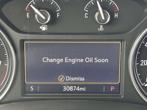 Used 2023 Buick Enclave Essence FWD image 32