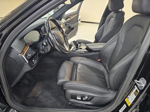 Used 2020 BMW 530i w/ Convenience Package image 19