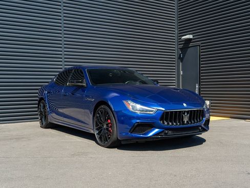 Used 2022 Maserati Ghibli Modena image 7