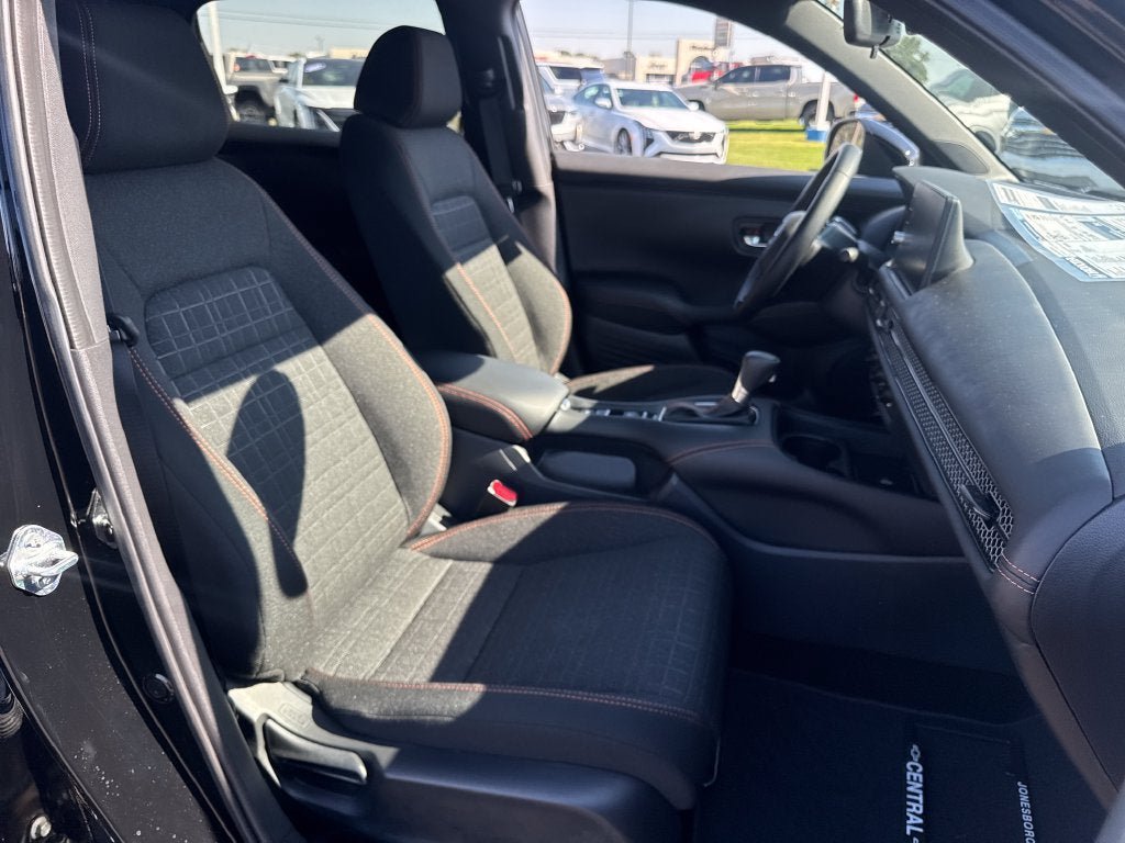 Used 2027 Honda HR-V Sport image 13