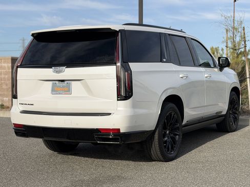 Used 2021 Cadillac Escalade Sport w/ Driver Assist Tech Package image 8