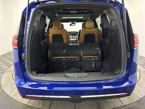 Used 2021 Chrysler Pacifica Pinnacle image 21