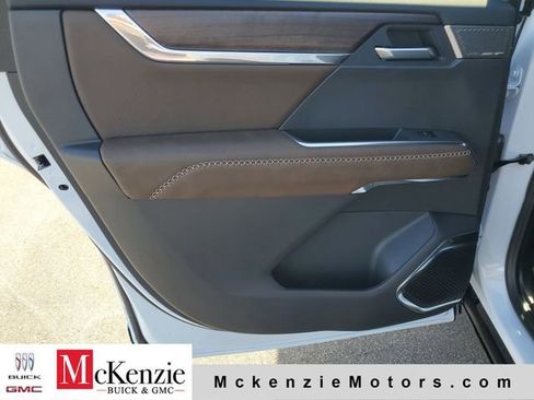 New 2026 GMC Acadia Denali Ultimate FWD image 24