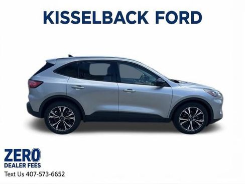 Used 2021 Ford Escape SE w/ SE Sport Appearance Package FWD image 2