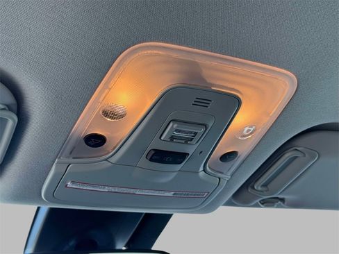 Used 2022 Toyota Prius Prime XLE image 26