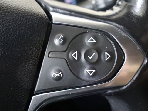 Used 2019 Chevrolet Traverse RS image 31