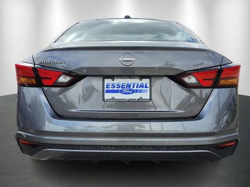 Used 2025 Nissan Altima 2.5 SV FWD image 4