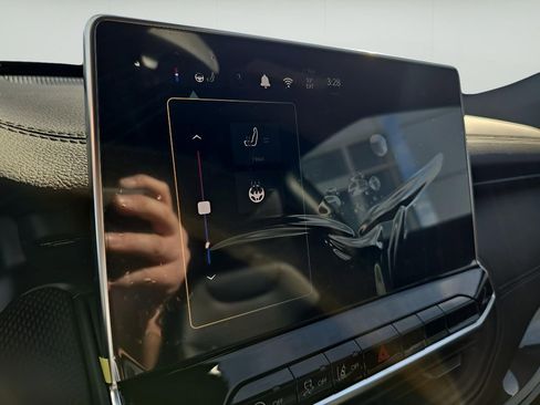 New 2026 Jeep Compass Latitude AWD/4WD image 19