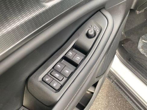 New 2025 Jeep Grand Cherokee L Altitude image 13