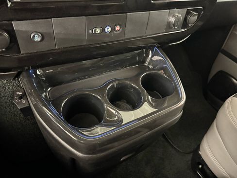 Used 2013 Chevrolet Express 1500 image 26